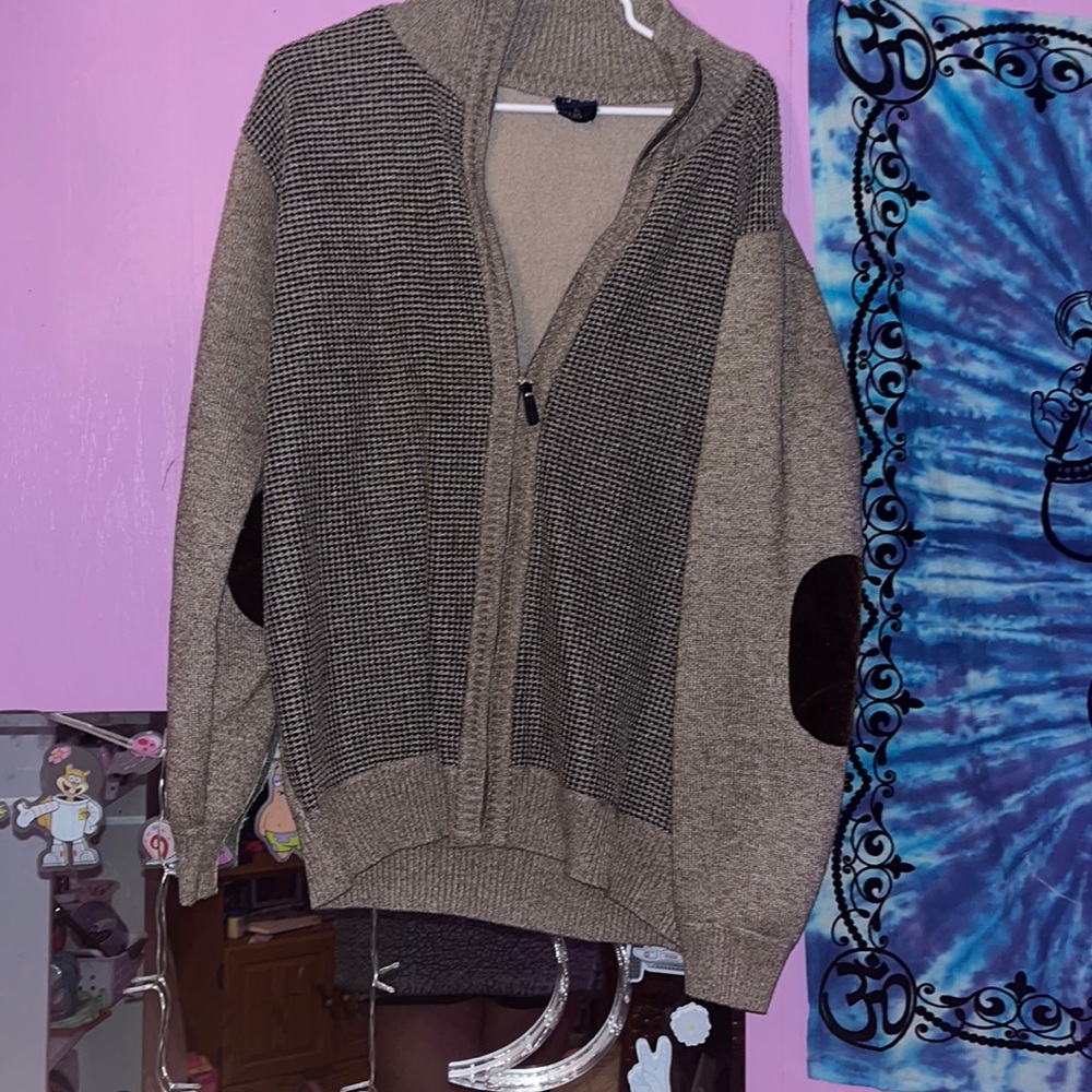 Brown sweater